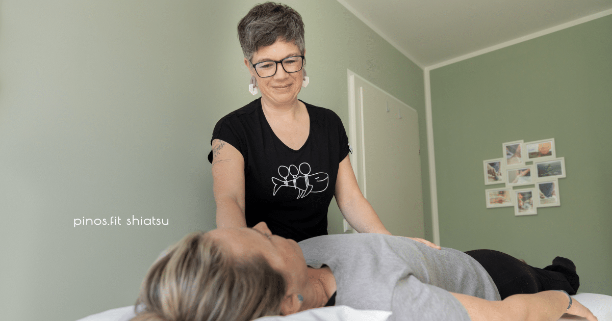 Entspannung durch Shiatsu in der Schwangerschaft in der pinos.fit Shiatsu Praxis in Perchtoldsdorf